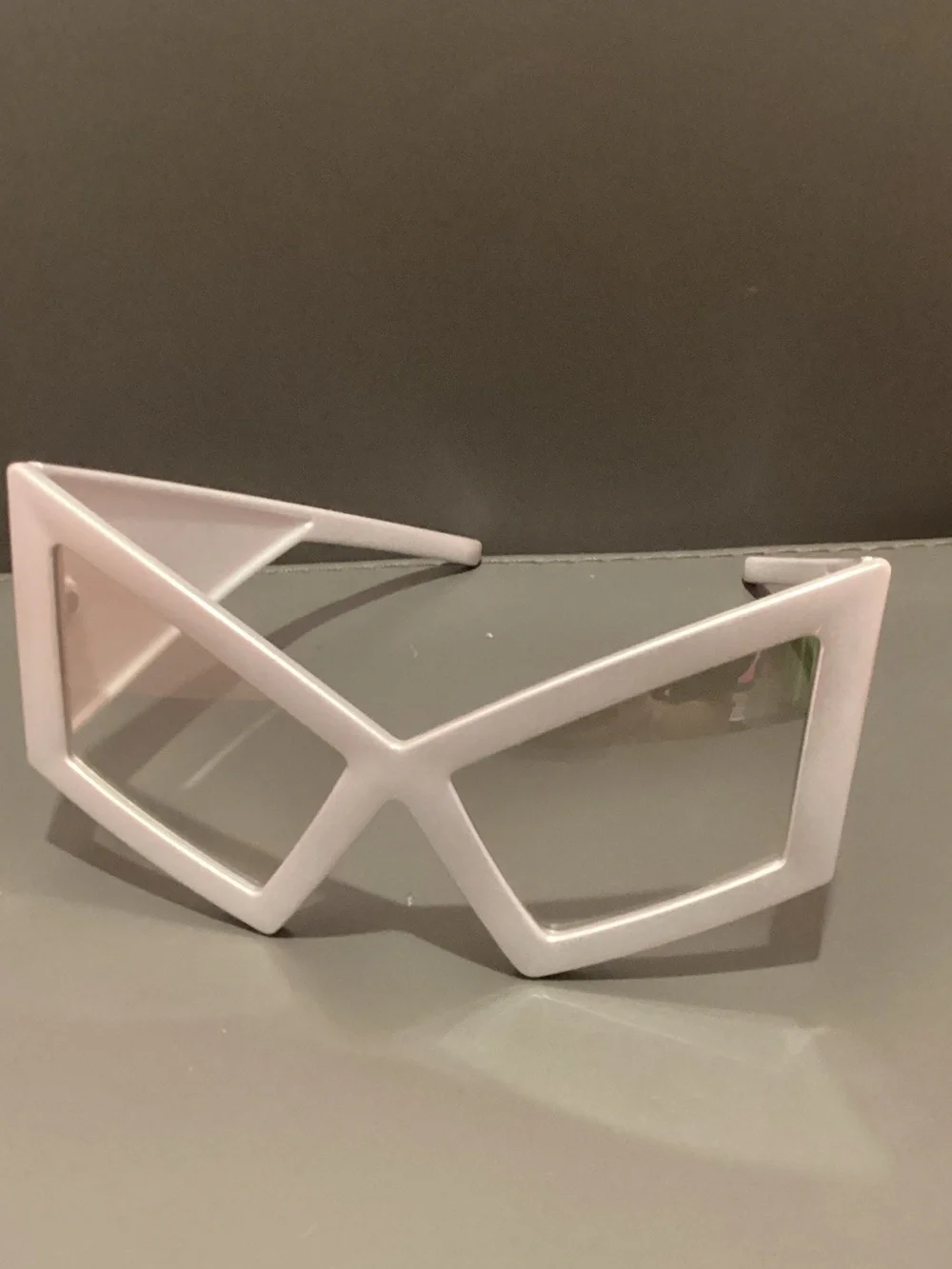 Women’s White Geometric Sunglasses —‎ Bold Angular Frame